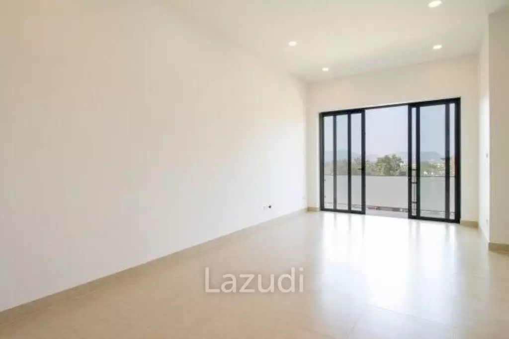 Luxury 2 Bed Condo
