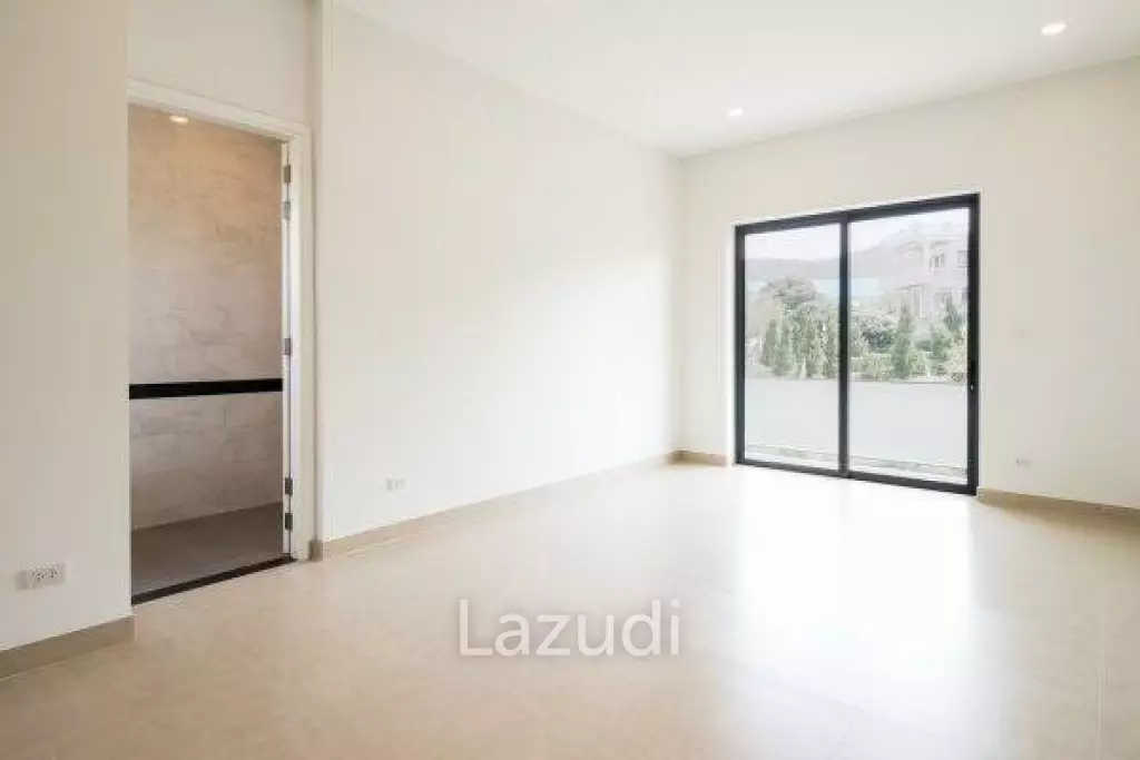 Luxury 2 Bed Condo