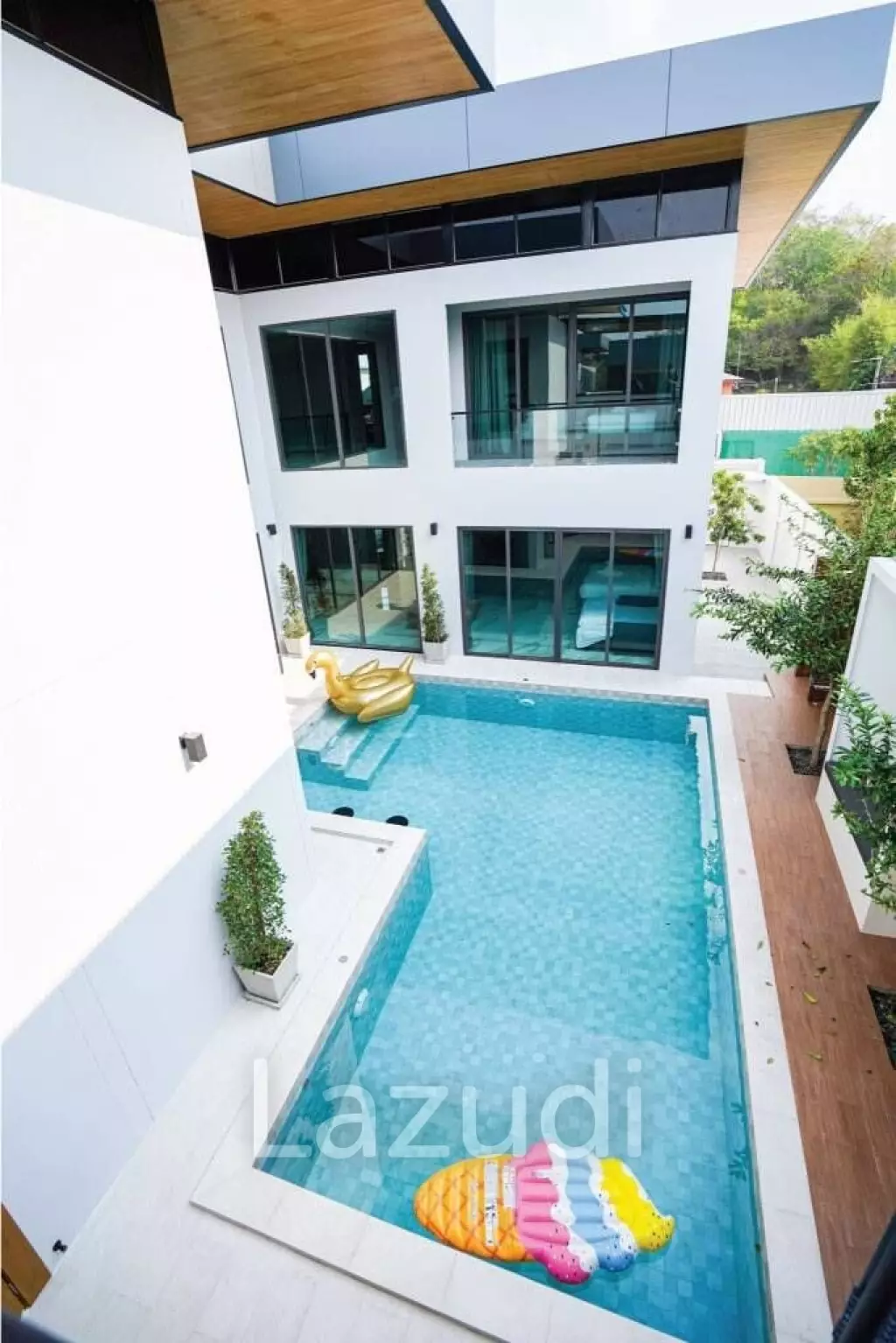 Pool Villa for Rent in Soi Pattanakarn, Pattaya