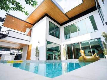 Pool Villa for Rent in Soi Pattanakarn, Pattaya