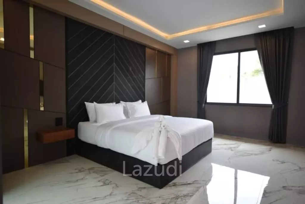Pool Villa for Sale in Soi Pattanakarn, Pattaya