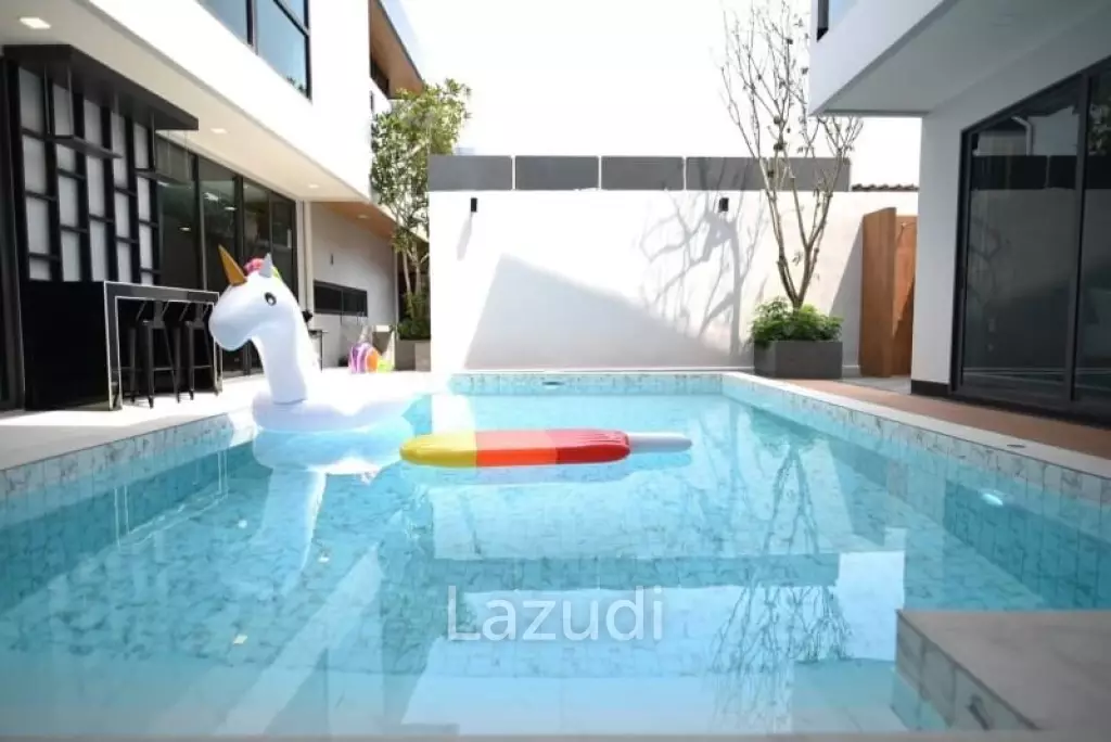 Pool Villa for Sale in Soi Pattanakarn, Pattaya