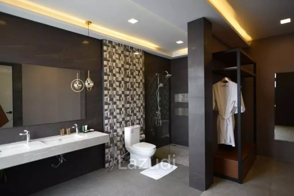 Pool Villa for Sale in Soi Pattanakarn, Pattaya