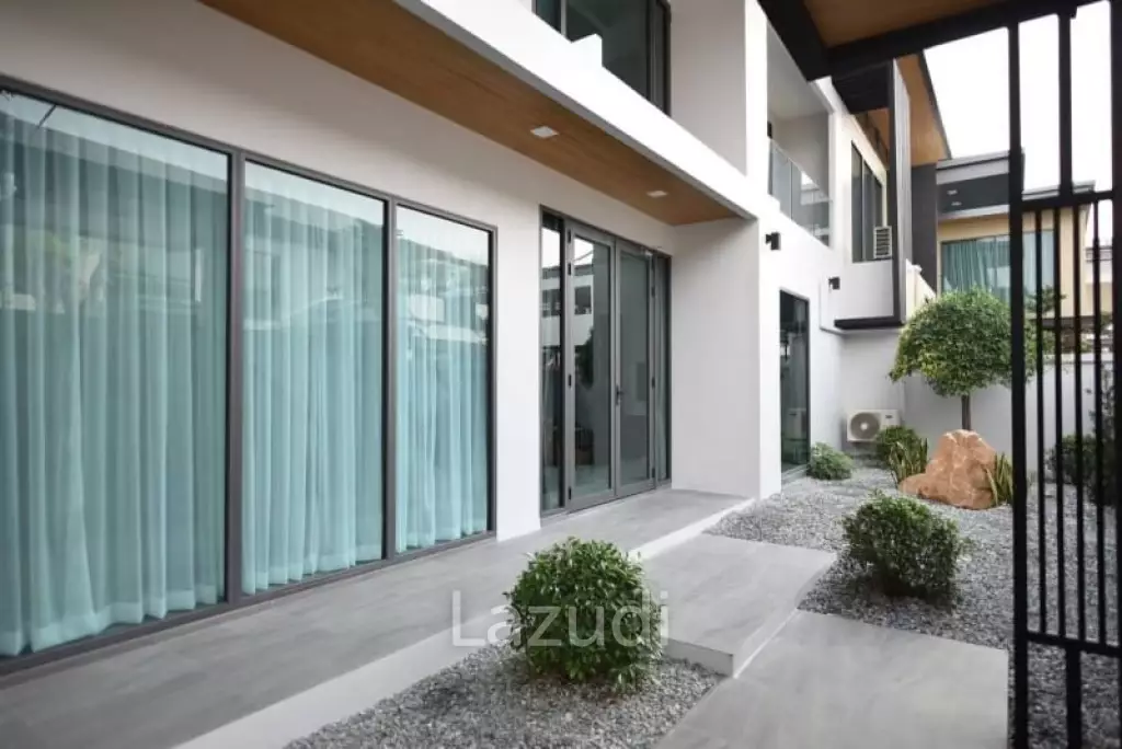 Pool Villa for Sale in Soi Pattanakarn, Pattaya