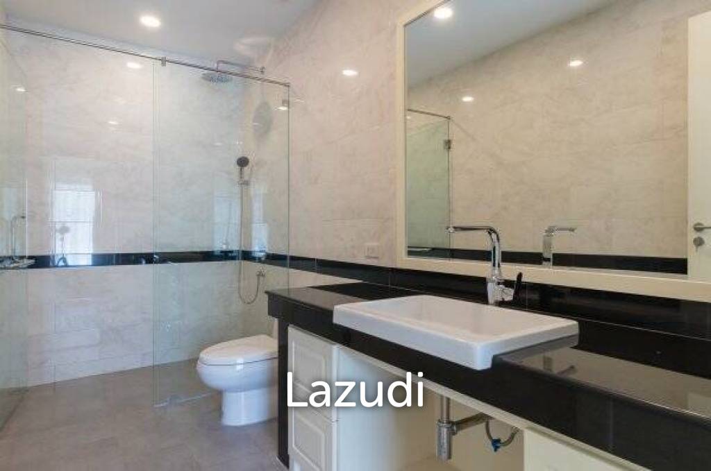 Luxury 2 Bed Condo