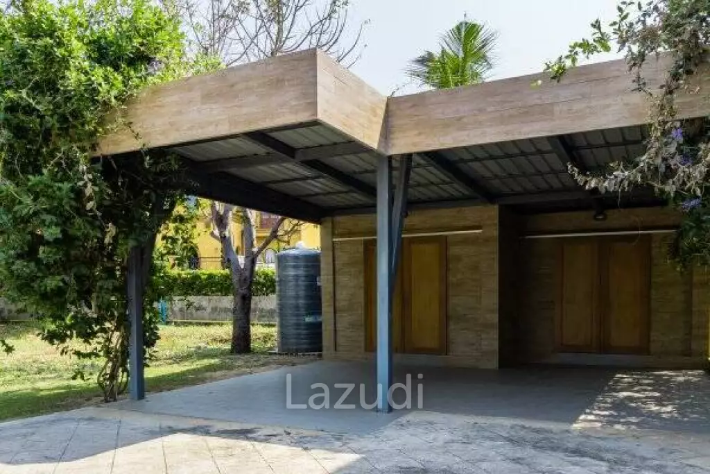 Luxury 2 Bed Condo