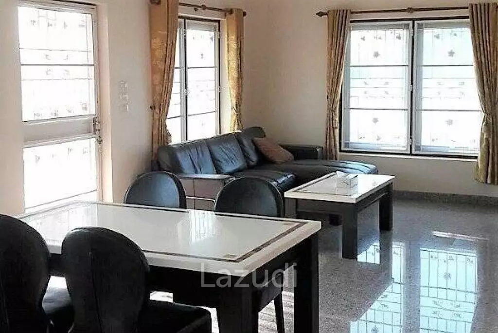 3 Bed Villa near Black Mountain