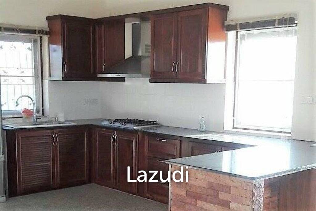 3 Bed Villa near Black Mountain