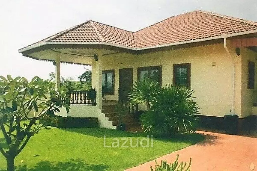 3 Bed Villa near Black Mountain