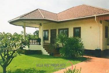 3 Bed Villa near Black Mountain