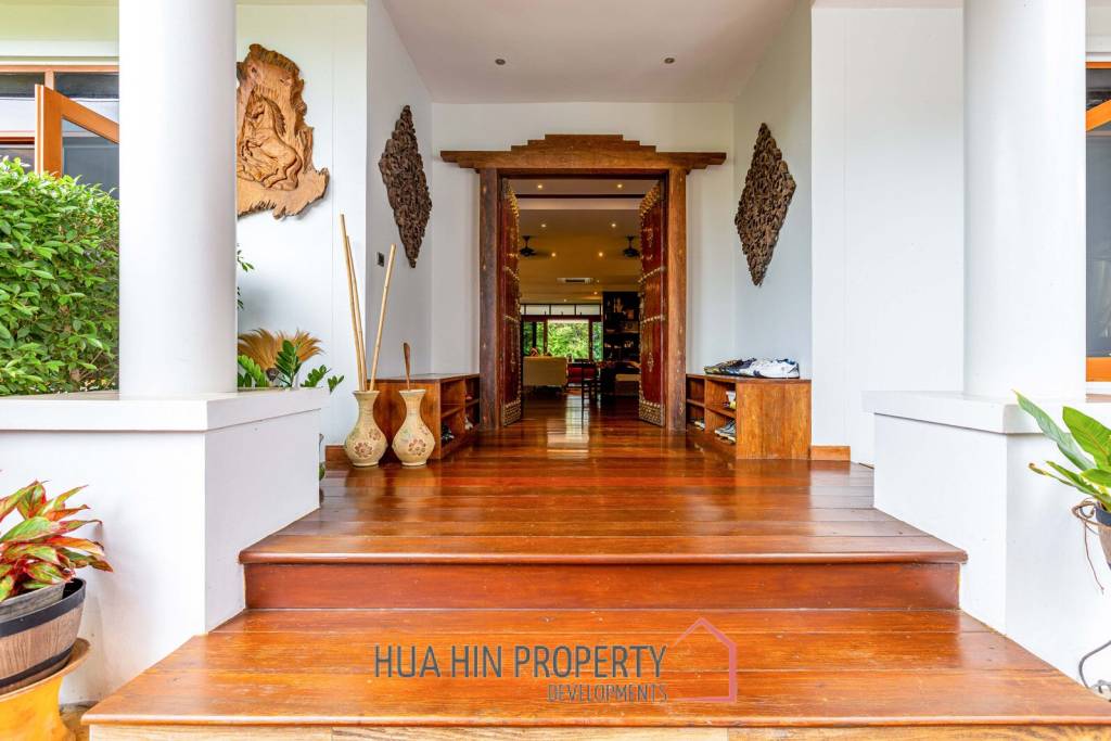 Amazing 5 Bedroom Luxury Villa on 4 Rai of Land