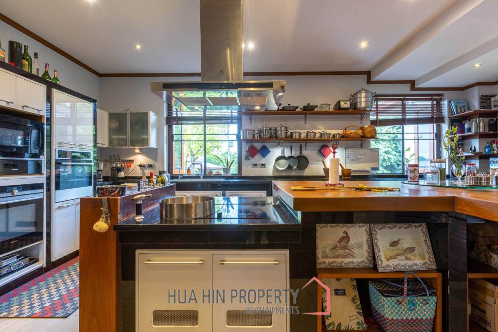 Amazing 5 Bedroom Luxury Villa on 4 Rai of Land