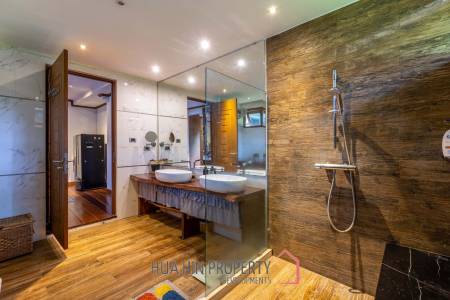 Amazing 5 Bedroom Luxury Villa on 4 Rai of Land