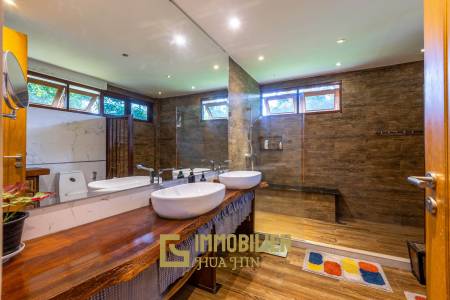 6,500 metro cuadrado 5 ` 6 Baño Villa de Venta