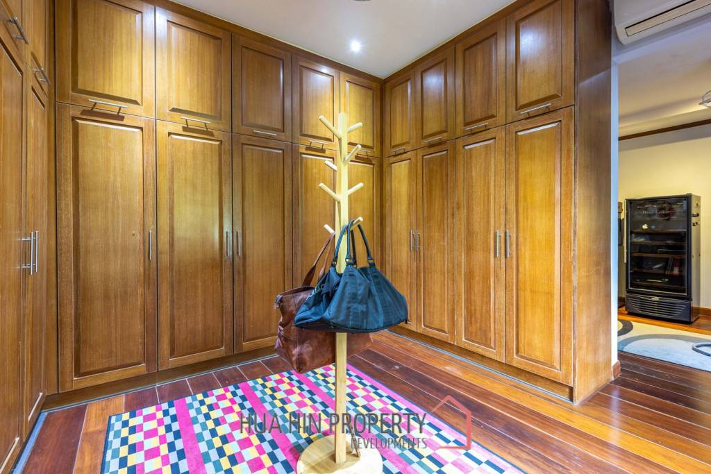 Amazing 5 Bedroom Luxury Villa on 4 Rai of Land