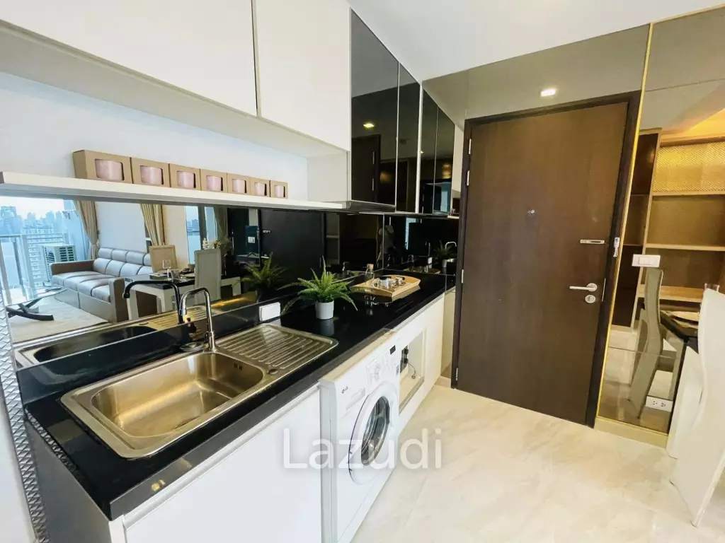 1 bed 1 bath 52 SQ.M Sky Walk Condominium