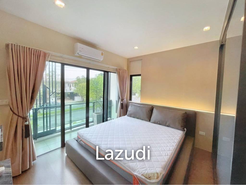 3 Bed 3 Bath 424 SQ.M Burasiri Wongwaen Onnut