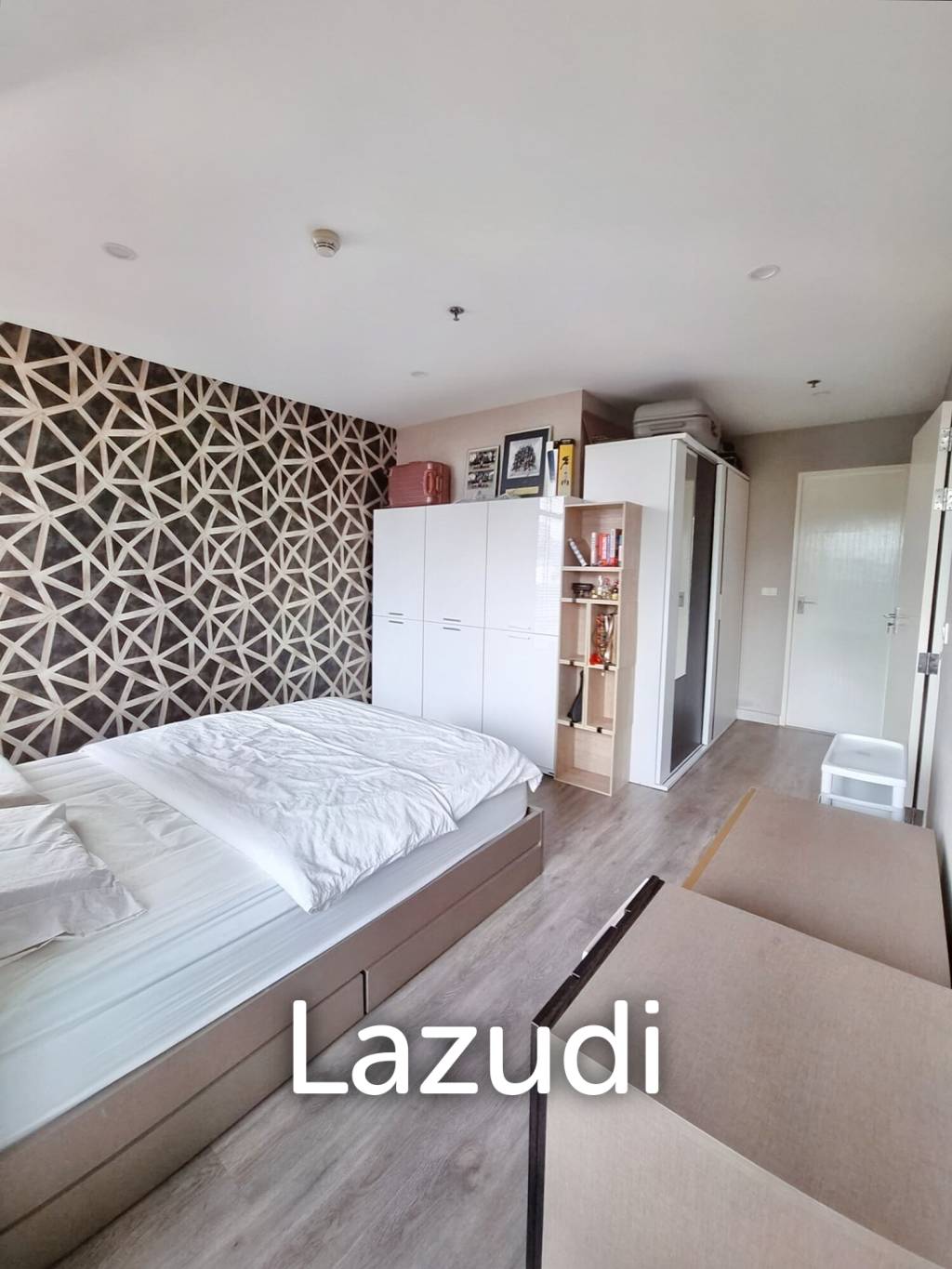 2 Bed 2 Bath 61 SQ.M Ideo Blucove Sukhumvit