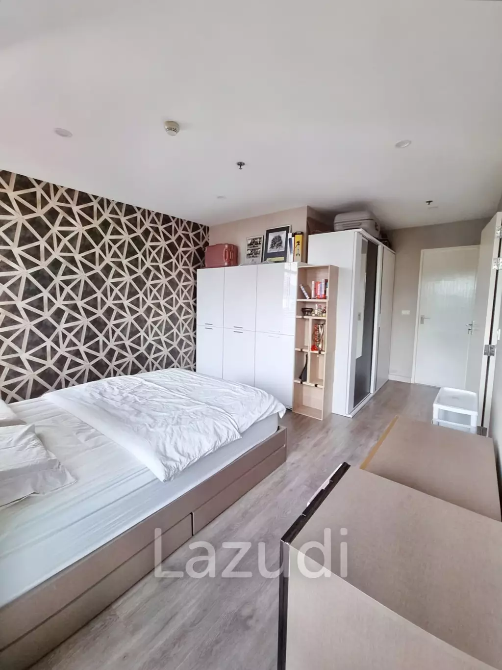 2 Bed 2 Bath 61 SQ.M Ideo Blucove Sukhumvit