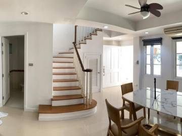 3 bed 4 bath 240 SQ.M 4-storey townhome