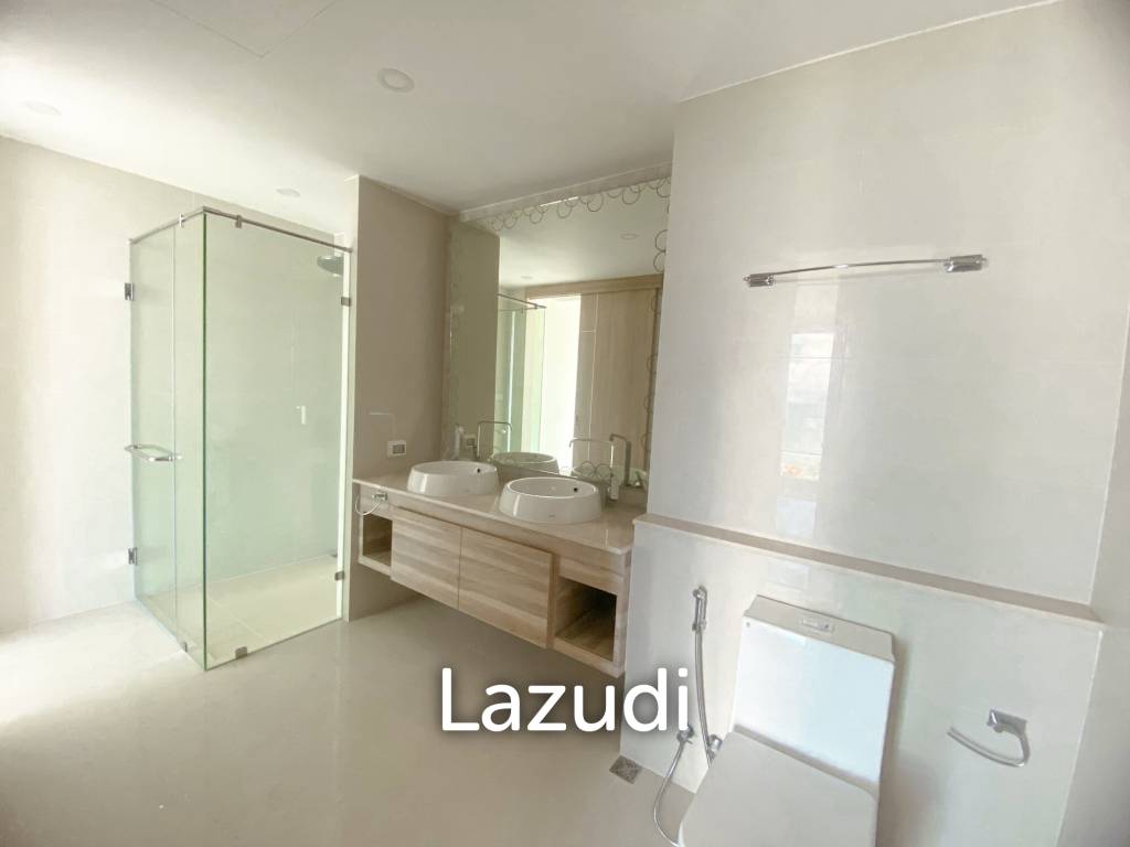 The Riviera Jomtien Condo for Sale