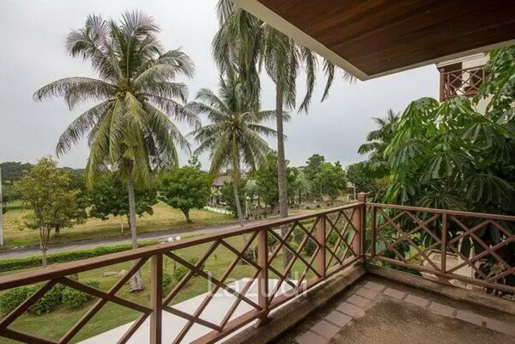 2 Bed Condo on Palm Hills Golf Course