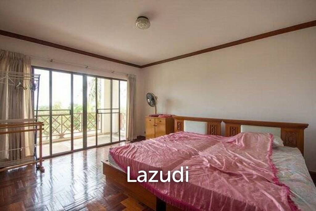 2 Bed Condo on Palm Hills Golf Course