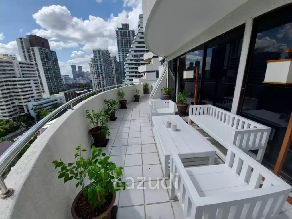 2 Bed 142 SQ.M. Supalai Place Sukhumvit 39