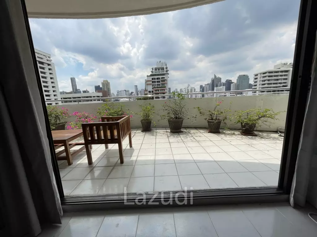 2 Bed 142 SQ.M. Supalai Place Sukhumvit 39