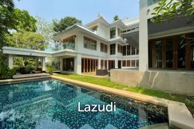 Beachfront Villa for Sale in Soi Naklua 12