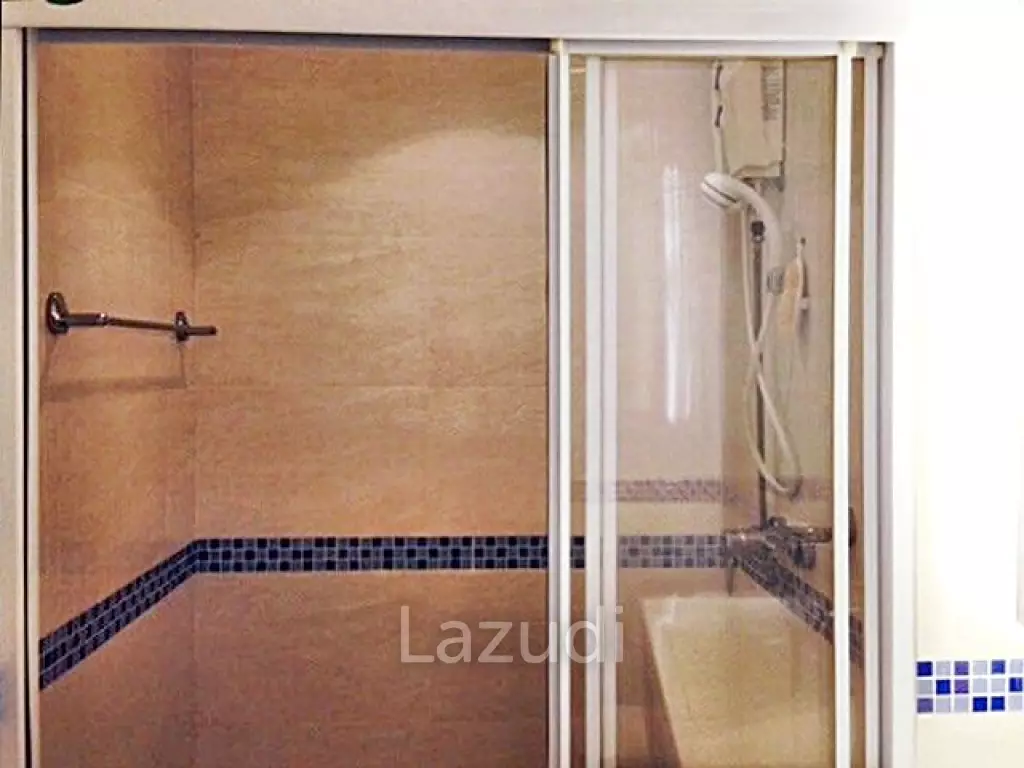 2 bed 2 bath 65 SQ.M life @ sathorn 10