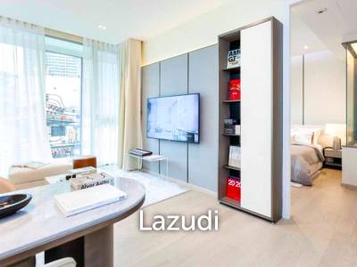 1 Bed 1 Bath 50.73 SQ.M. The Strand Thonglor