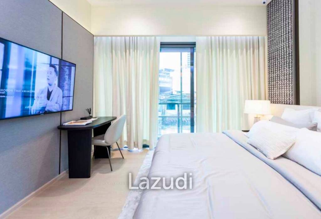 1 Bed 1 Bath 50.73 SQ.M. The Strand Thonglor