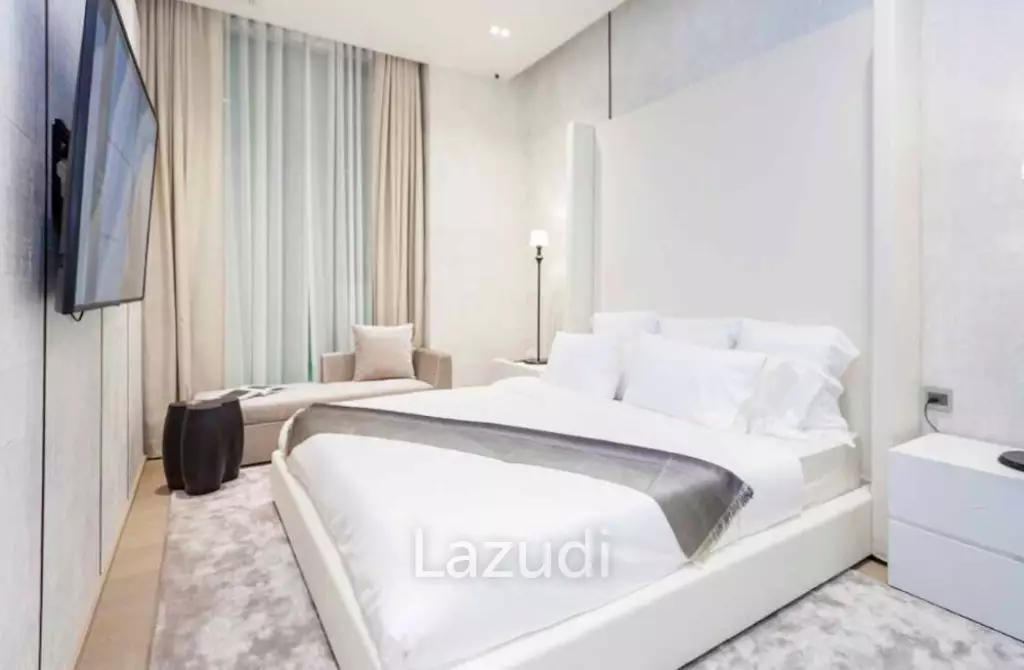2 Bed 2 Bath 90.76 SQ.M. The Strand Thonglor