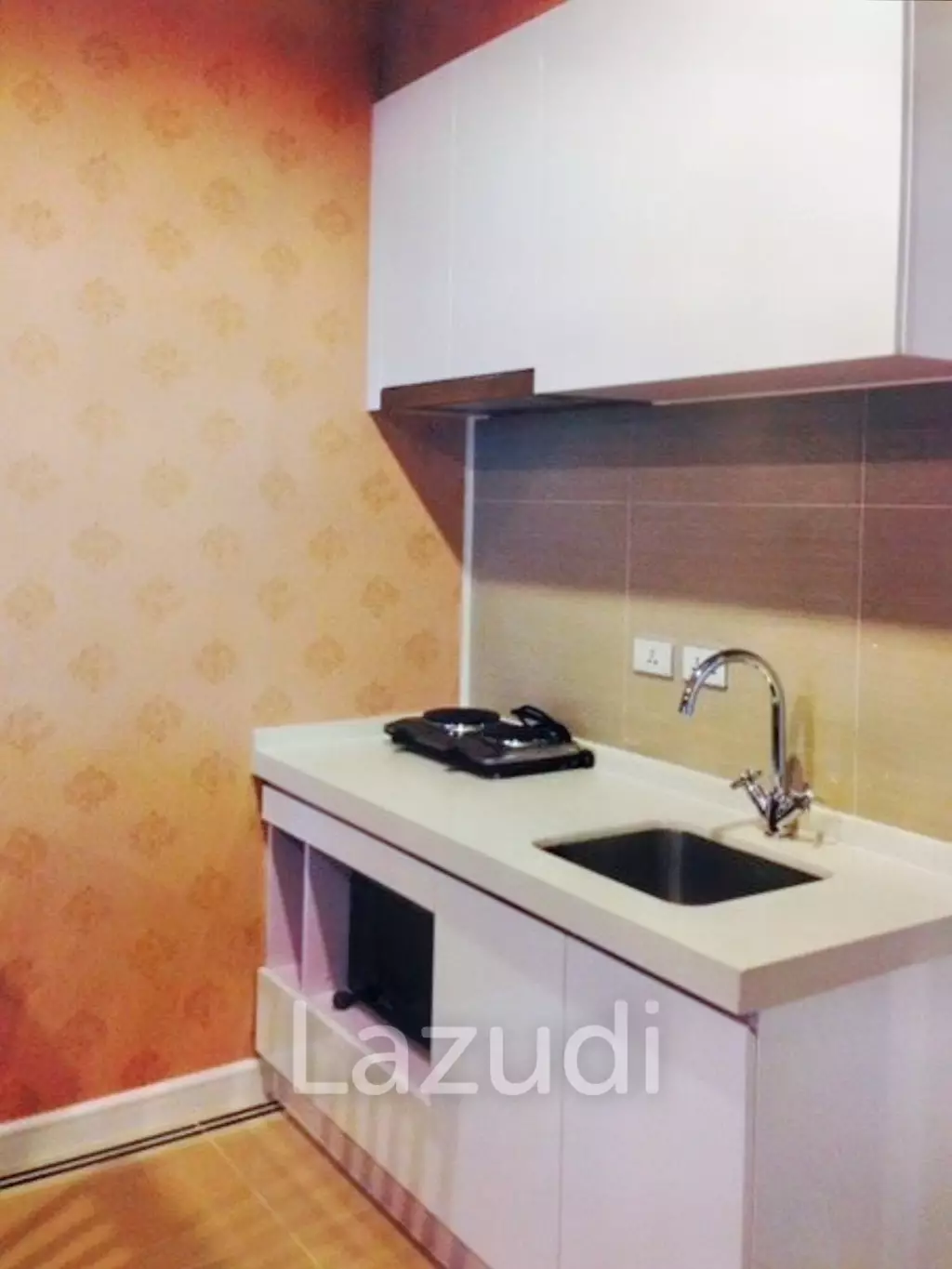 1 bed 1 bath 39 SQ.M T.C. Green Condominium