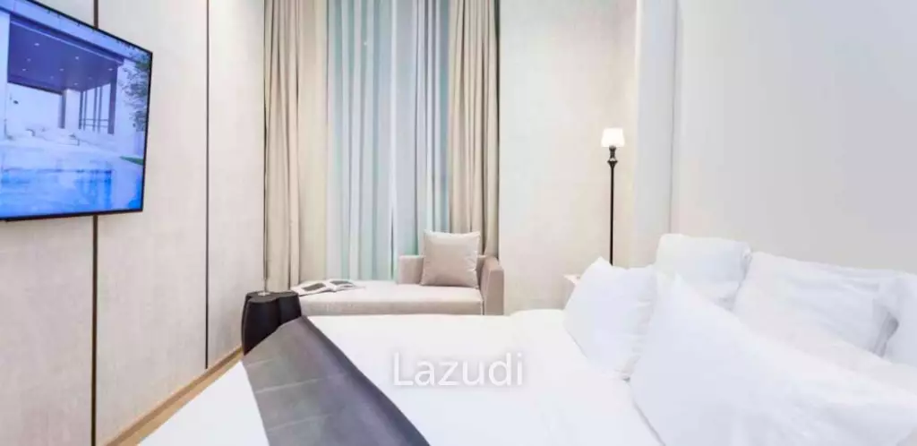 2 Bed 2 Bath 90.76 SQ.M. The Strand Thonglor