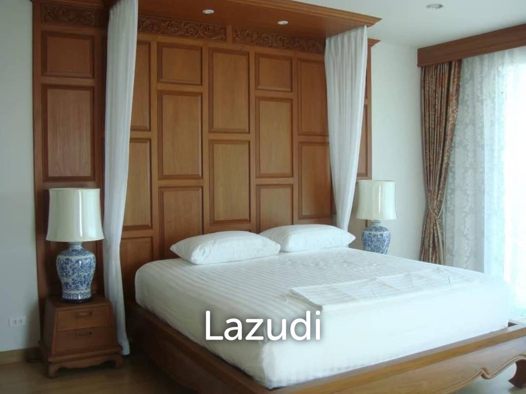 THE BREEZE CONDO : 3 bed near the beach