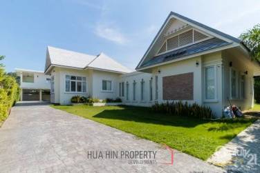 SEA BREEZE VILLAS: Well Constructed Pool Villa