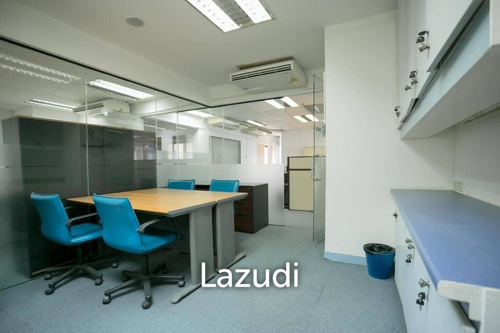 Office 403 SQ.M. at Chamnan Phenjati Business Center