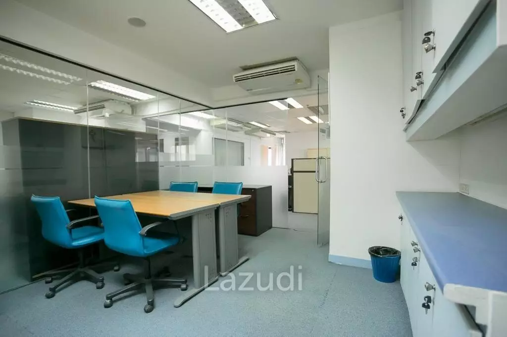 Office 403 SQ.M. at Chamnan Phenjati Business Center
