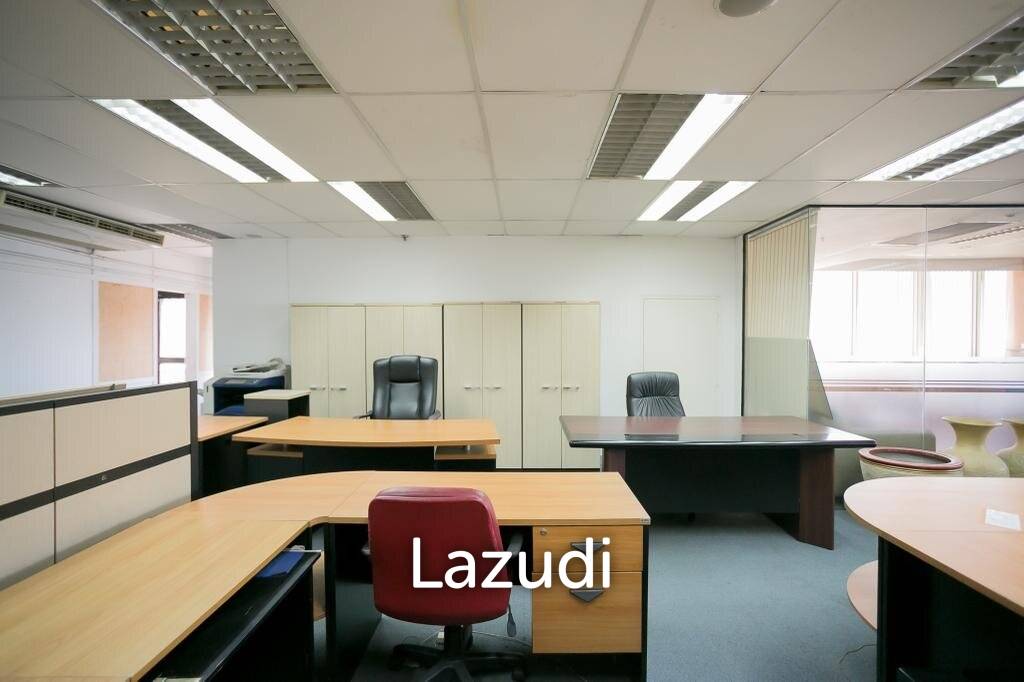 Office 403 SQ.M. at Chamnan Phenjati Business Center