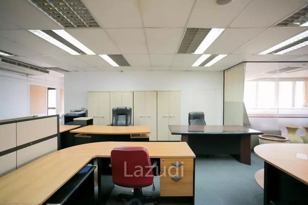 Office 403 SQ.M. at Chamnan Phenjati Business Center