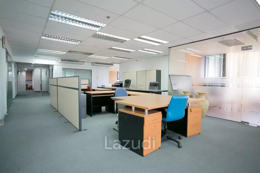 Office 403 SQ.M. at Chamnan Phenjati Business Center
