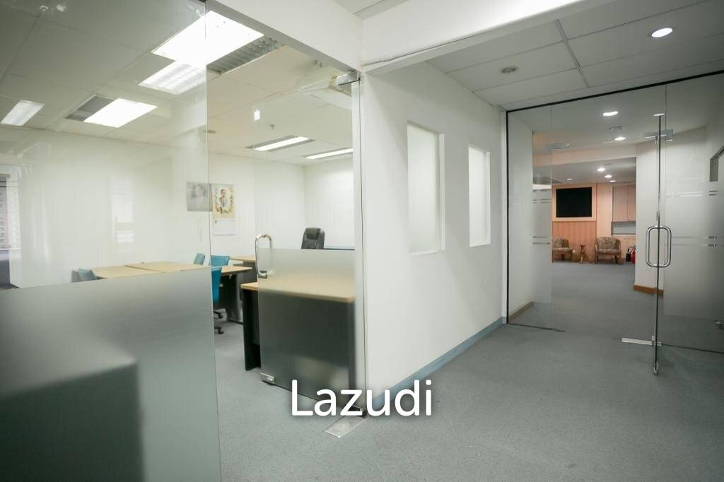 Office 403 SQ.M. at Chamnan Phenjati Business Center