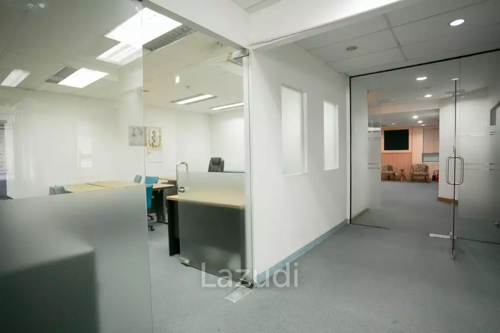Office 403 SQ.M. at Chamnan Phenjati Business Center
