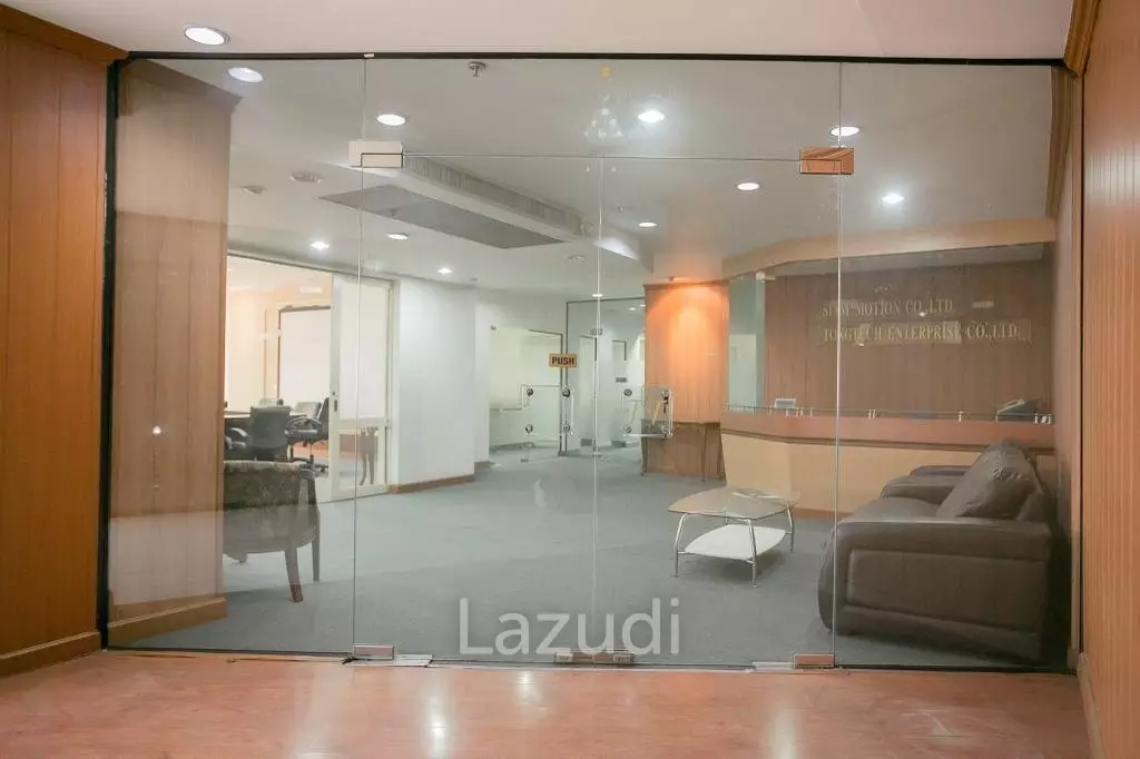 Office 403 SQ.M. at Chamnan Phenjati Business Center