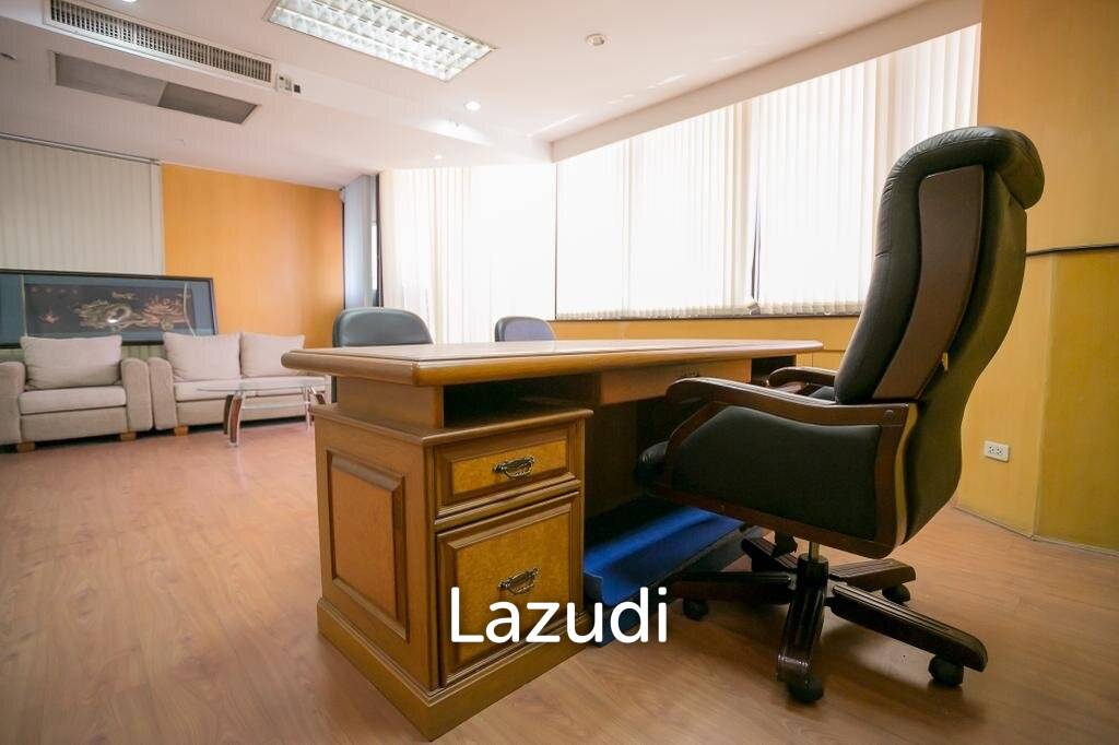 Office 403 SQ.M. at Chamnan Phenjati Business Center