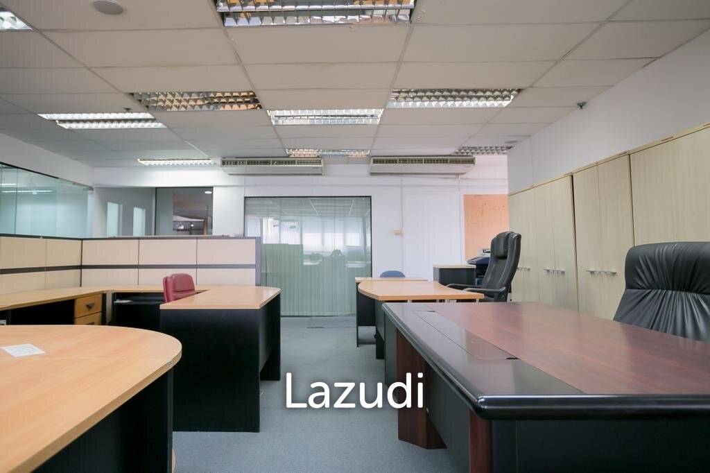 Office 403 SQ.M. at Chamnan Phenjati Business Center