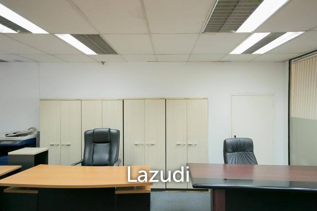Office 403 SQ.M. at Chamnan Phenjati Business Center