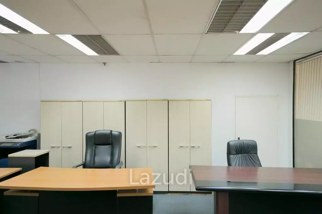 Office 403 SQ.M. at Chamnan Phenjati Business Center